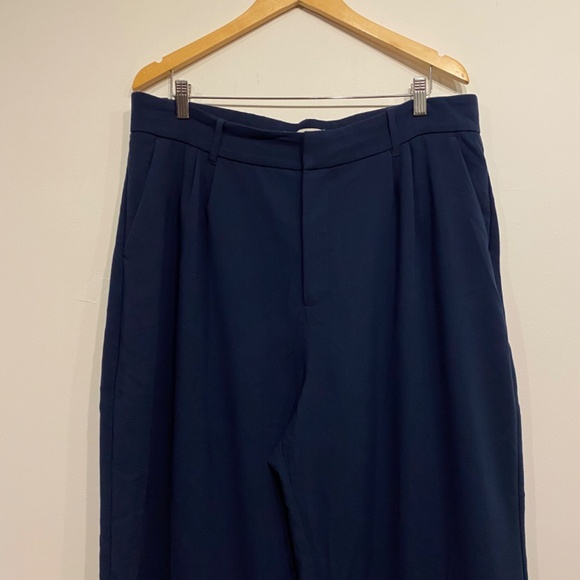Abercrombie & Fitch Navy Wide Leg Pants - Picture 5 of 5